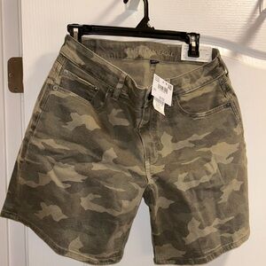 American Eagle Outfitters Olive Camo Women's Cargo Shorts
